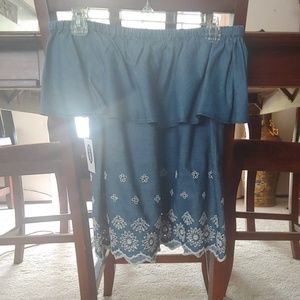 Off shoulder denim top w/ white embroidery Size S